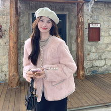 2025年冬季新款减龄百搭舒适又亲肤休闲提升品质短款内搭羽绒服潮