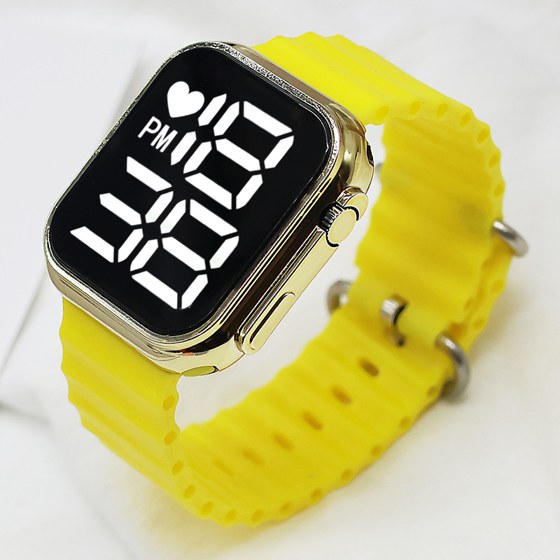 Ventas transfronterizas calientes LED reloj electrónico nocturna galvanizado lámpara blanca digital simple moda estudiantes hombres y mujeres reloj cuadrado