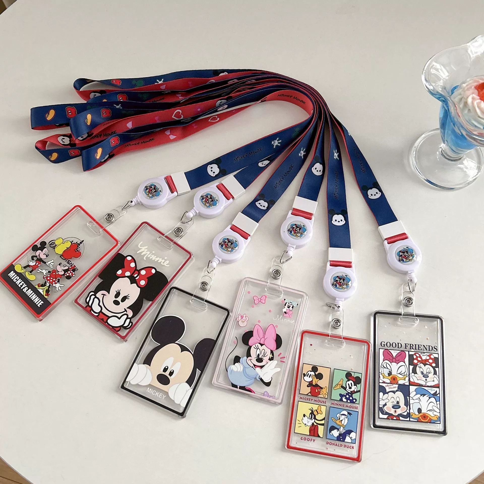 Telescopic card holder, strap, travel card case for students, Donald Duck