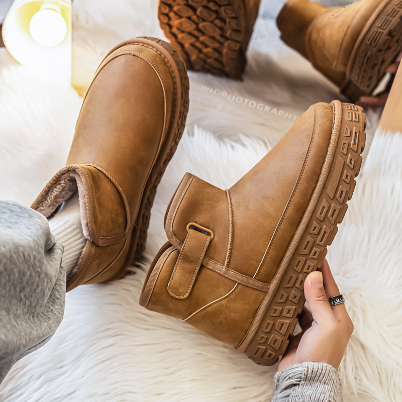 Men's Snow Boots with Leather Surface, Fleece Lining, Warm Mid-Top Cotton Shoes, Thickened Fashionable Casual Loafers, Suede Work Shoes for Men