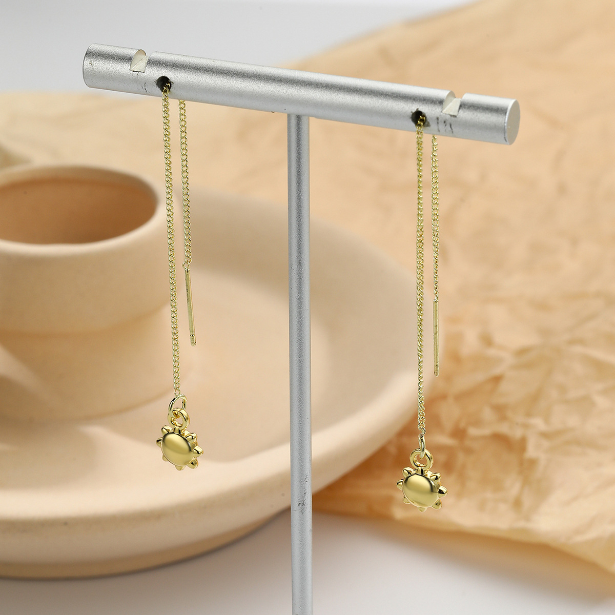 hot accessories Long high end pearl earrings Zircon crystal bee earrings Colorful bird earrings_voghion.com