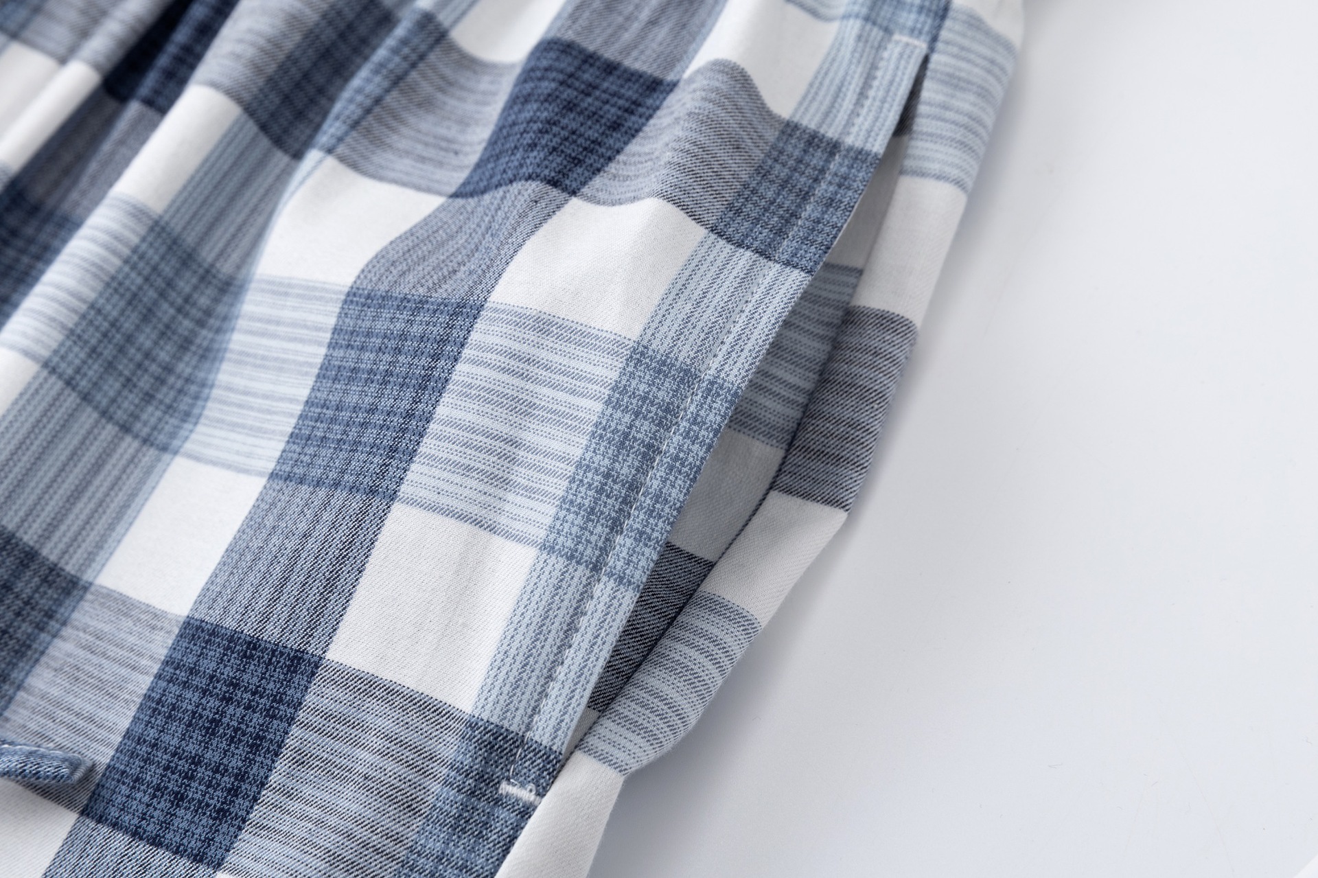 0002e0f2al07c760e8b4b4aeaee112