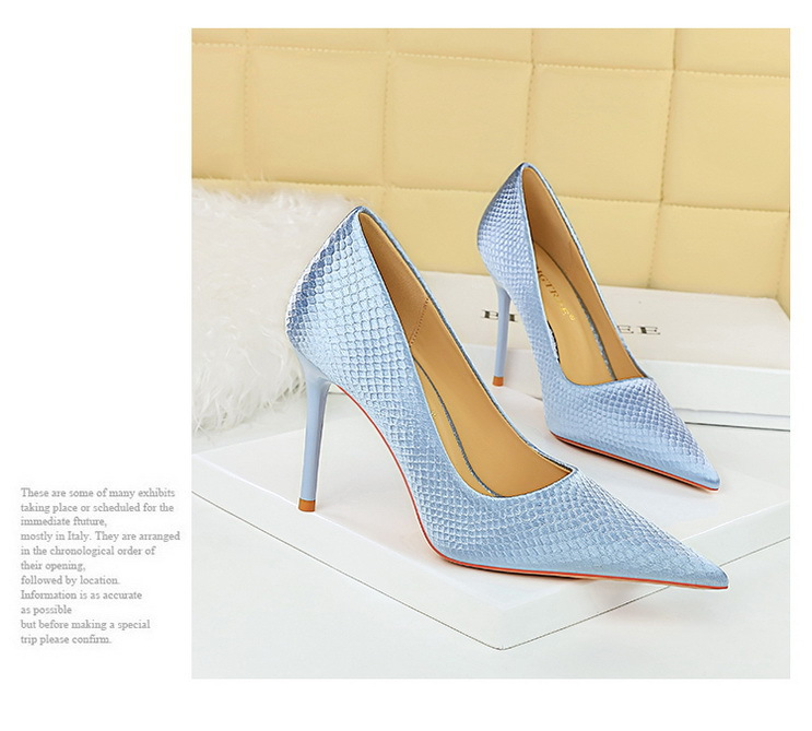 Party high heels slim slim high heels fishscale satin shingle pointe single shoes_voghion.com