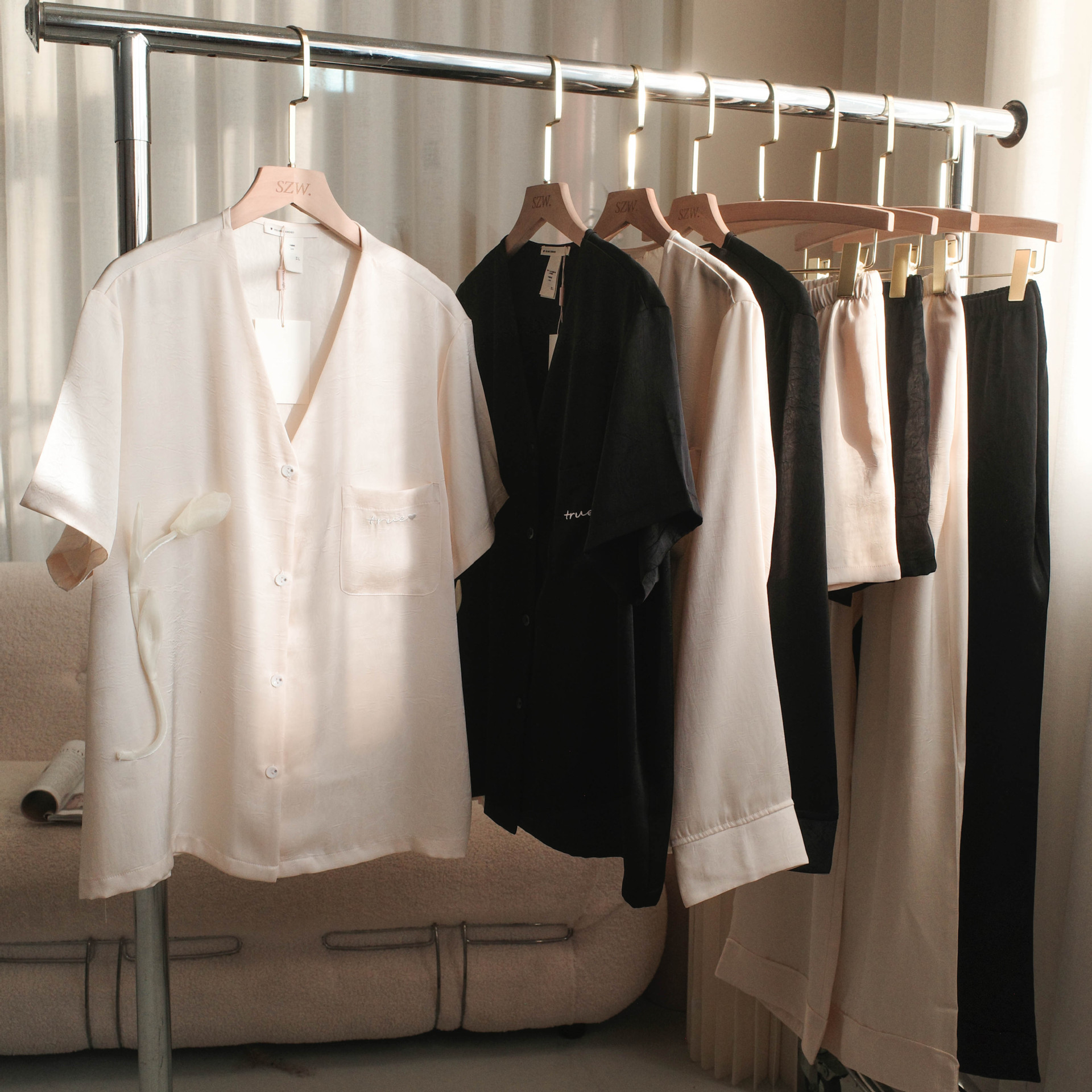 여성용 아이스 실크 잠옷, 여성용 여름 수제 입체 꽃 프렌치 튤립 새틴 홈웨어 세트 도매 긴팔 및 반팔