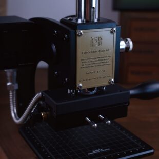 ���MAXITAEC-17 �C��Clogo�~ģ��ӡ��ƬƤ����b���ۙC�ֹ�Ƥ��