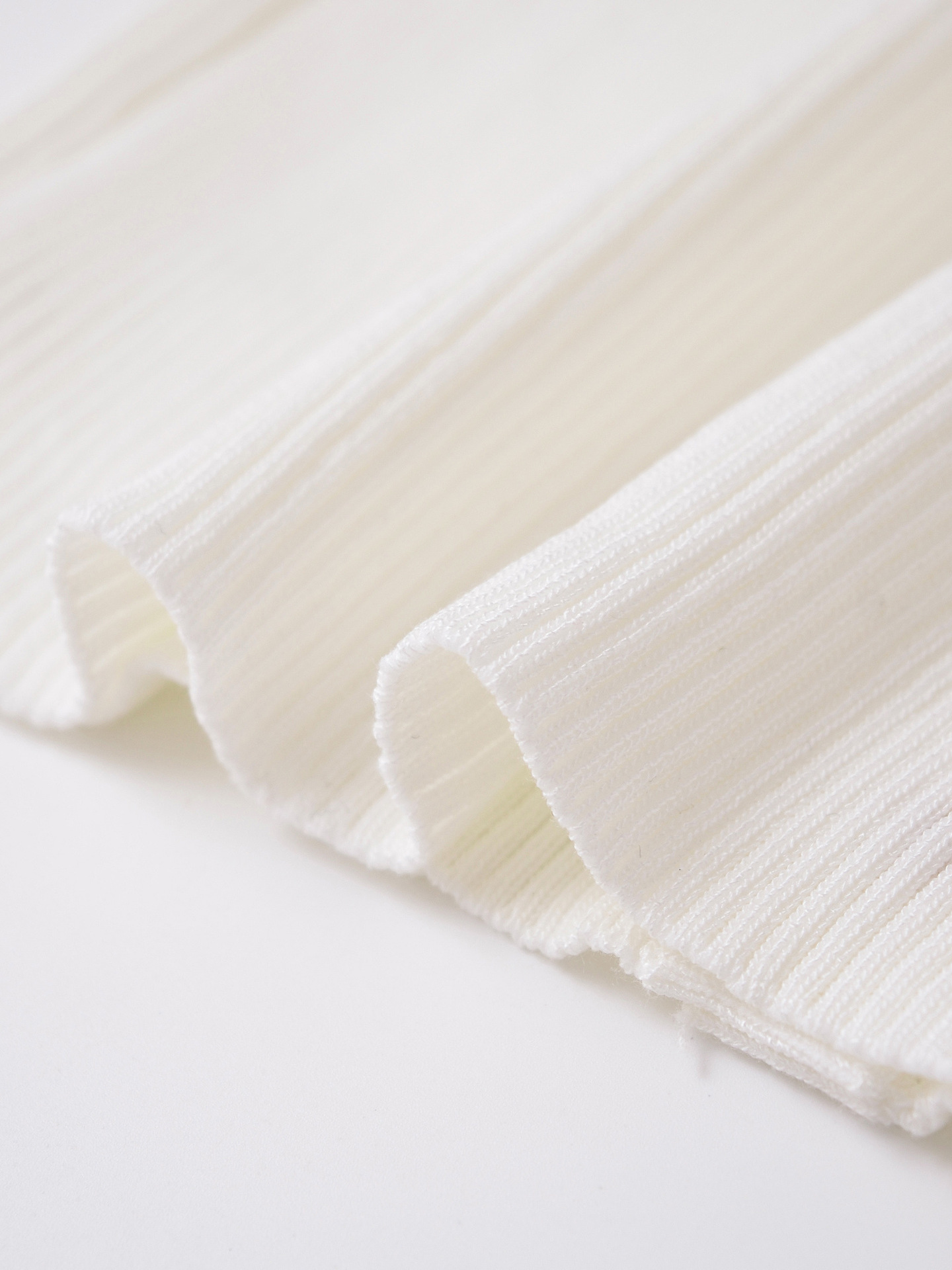 Damenbekleidung 2024 Herbst und Winter neue Mode Goldschnalle Dekoration flache Nadel Weste Top_voghion.com