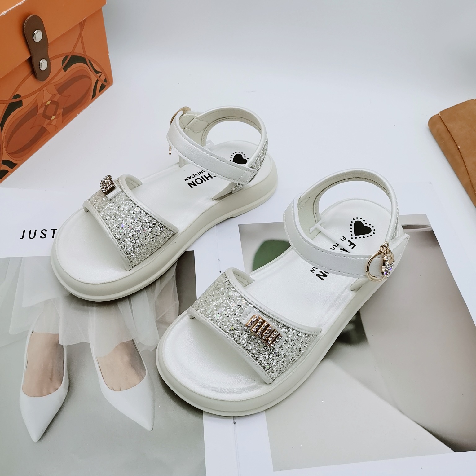 32-37 Tamaño de sandalias para niños, zapatos de princesa de verano, zapatos de princesa de verano, zapatos de princesa de estilo extranjero