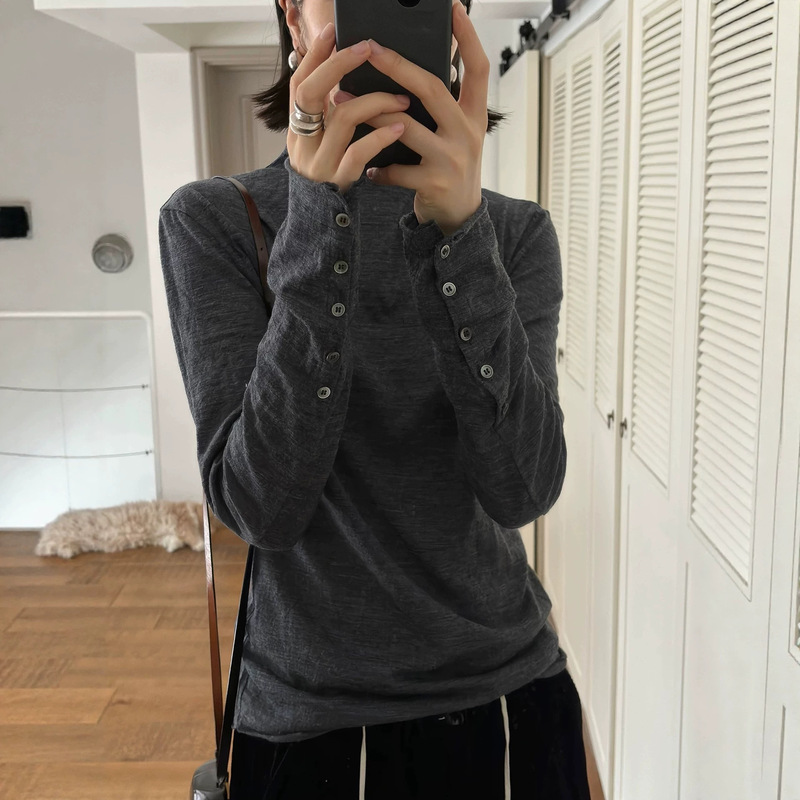 Women's half-high collar long-sleeve base shirt for autumn and winter, brushed faux cashmere, warm inner layer, high-end feel, slimming top with straight shoulders Women's half-high collar long-sleeve base shirt for autumn and winter, brushed faux cashmere, warm inner layer, high-end feel, slimming top with straight shoulders