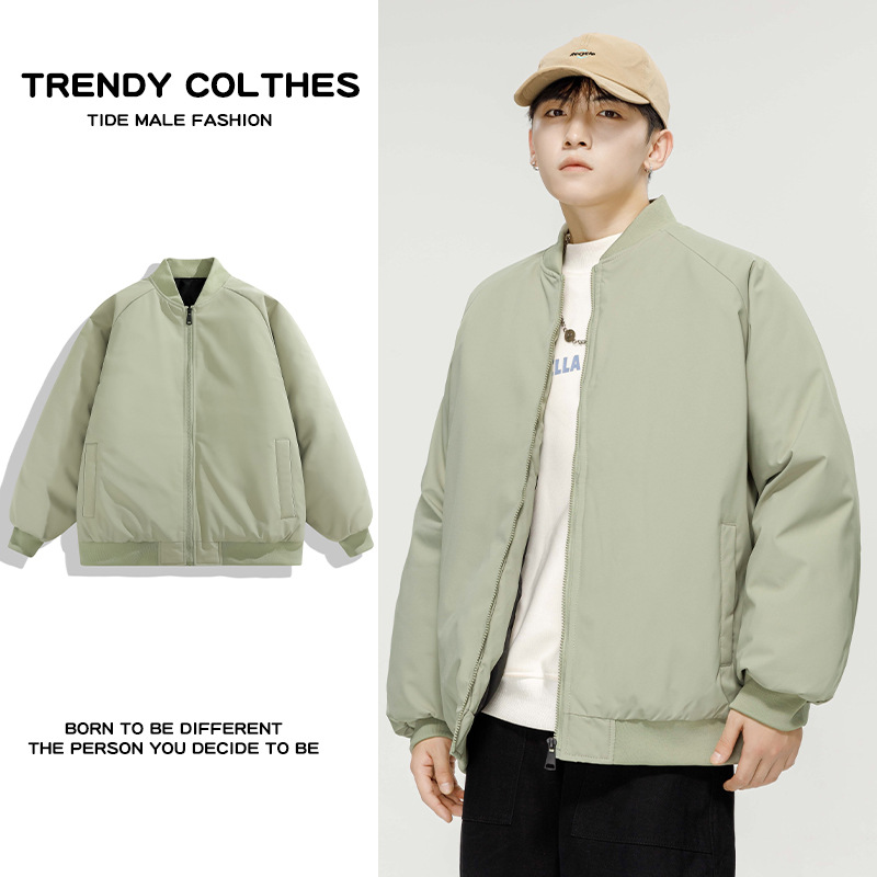 冬のファッションブランドのカジュアルな綿のジャケットのゆったりした綿の服の男性の立襟は厚い純色の綿の上着のカップルの青年の綿の服のコートを厚くします。