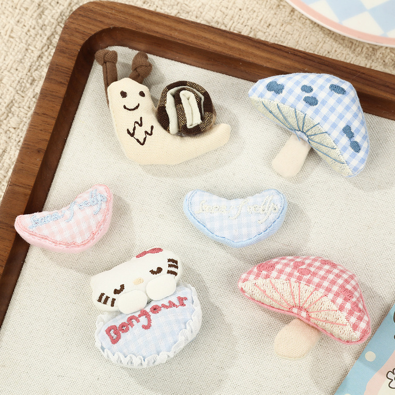 Plaid Fabric Cartoon Pins Japanese Cute Brooches Clothing Bags Girly Decorative Accessories Hanging Ornaments