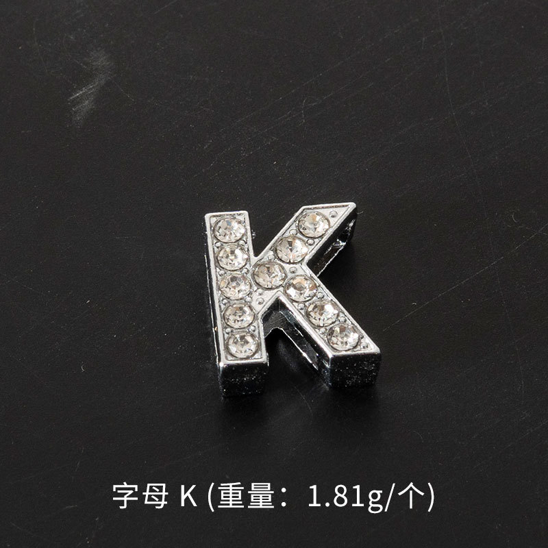 英語のアルファベットの数字の合金のネックレスのペンダントはダイヤモンドのブレスレットのペンダントのアイデアのアクセサリーの手作りのDIY材料を入れます。