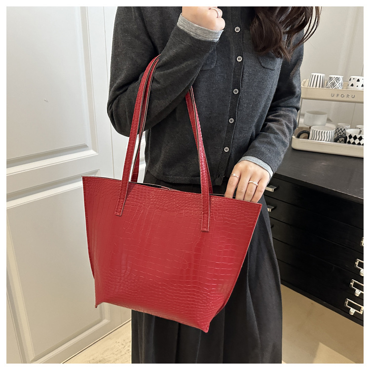 Borsa a secchiello donna con motivo coccodrillo borsa spalla_voghion.com