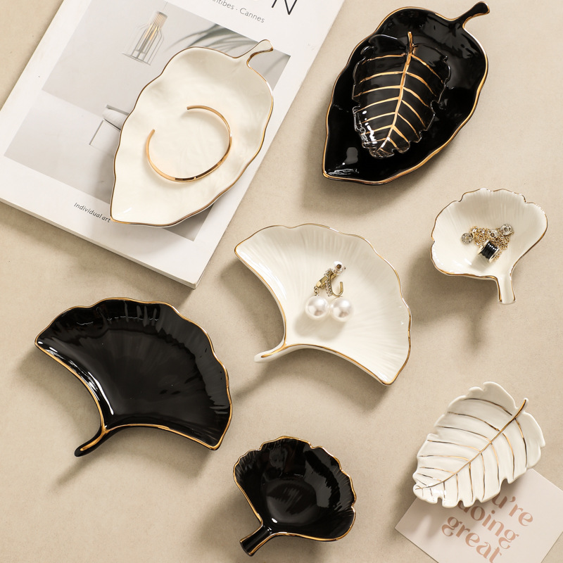 Plato de almacenamiento de cerámica creativa Placa de joyería de hoja de lujo placa de cerámica de almacenamiento de objetos pequeños