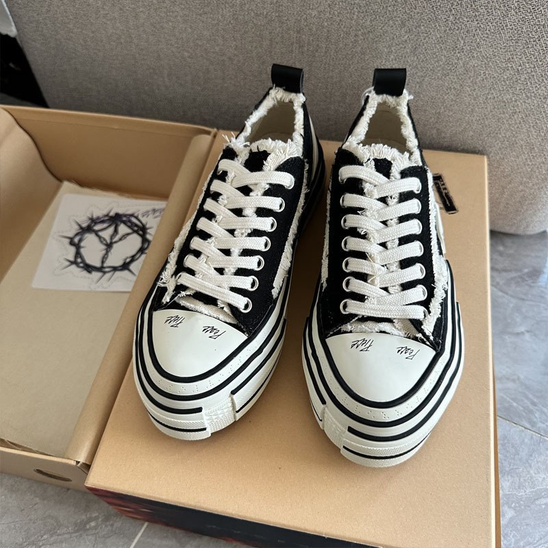 Celebrity-Inspired Distressed Shoes for Women, 2026 Summer and Autumn Style, Couple's Matching Round-Toe Tassel Wooden Sole Slip-On Vulcanized Shoes for Women