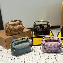 FFайvintageϻ^ͬμбmŮ