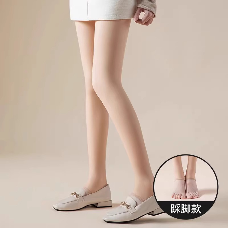 Skin color--foot stepping style/simple bag