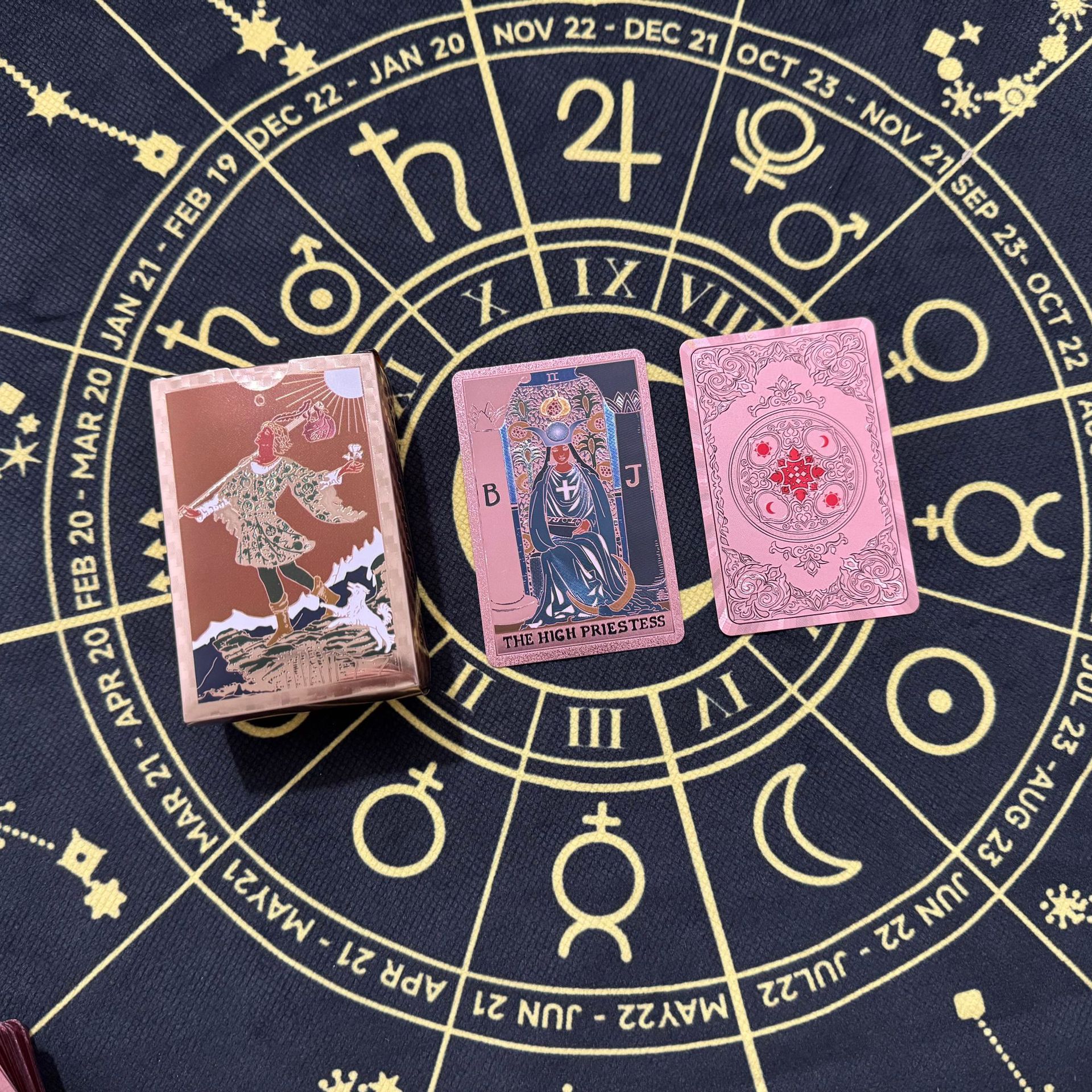 Authentic Retro Gold Foil Waite Color Printing PVC Waterproof Tarot Cards Board Game_voghion.com