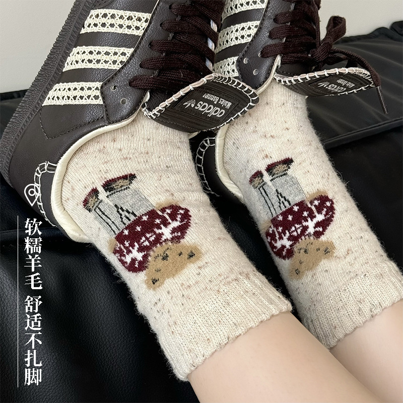 小熊羊毛袜秋冬女可爱加厚加绒植绒袜保暖中筒费尔岛风点子纱长袜|undefined