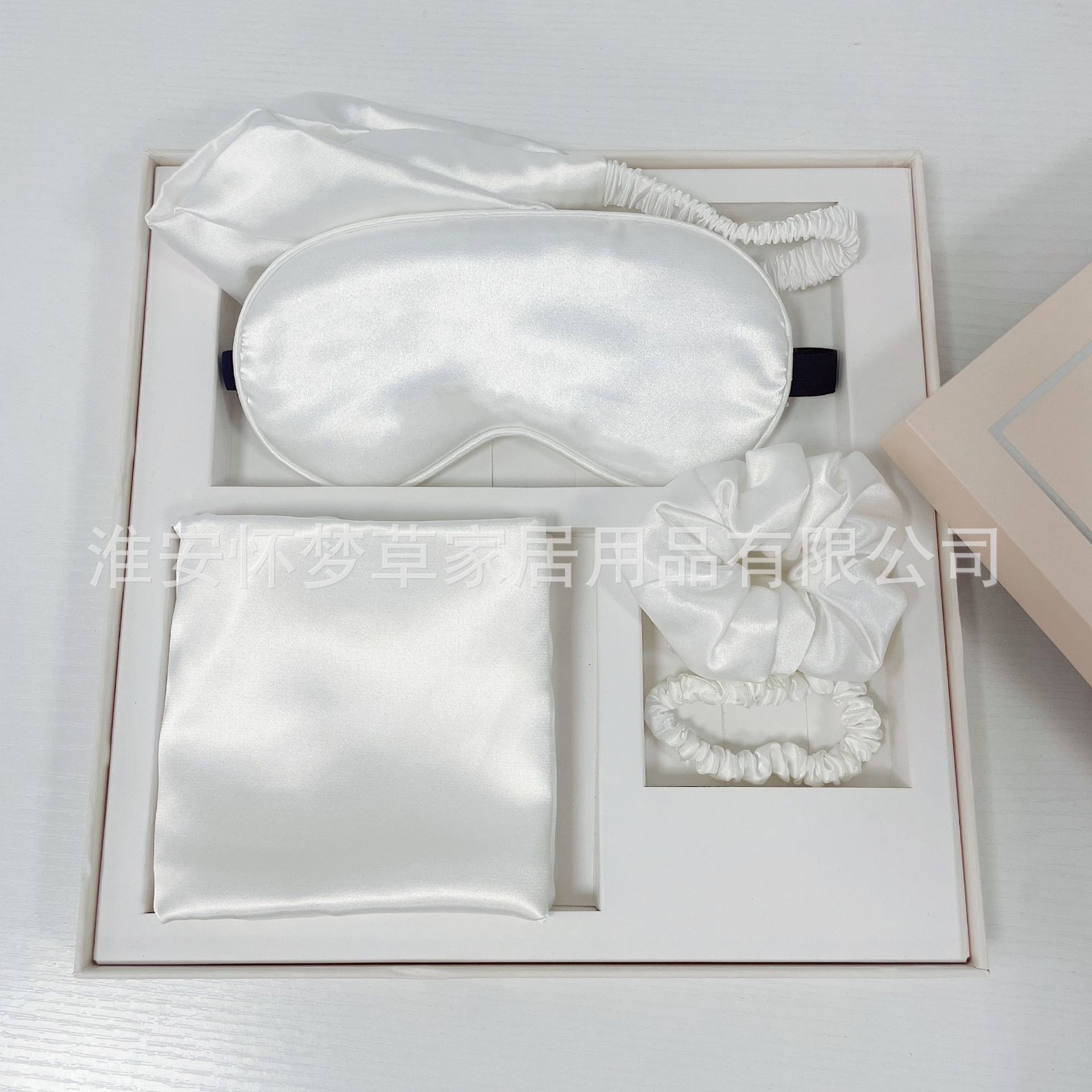 Conjunto de cinco piezas de blanco perla (el mismo color de banda ajustable de botón de ojos + banda de pelo + funda de almohada + anillo de pelo + anillo de pelo fino)