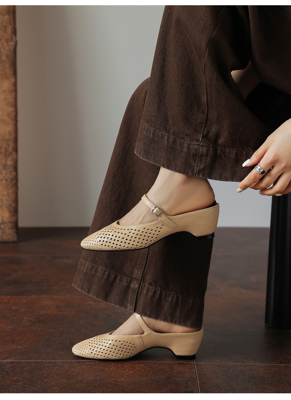 Sandal cao gót nữ hở mũi quai ngang gót 6 cm — đen chi tiết 9