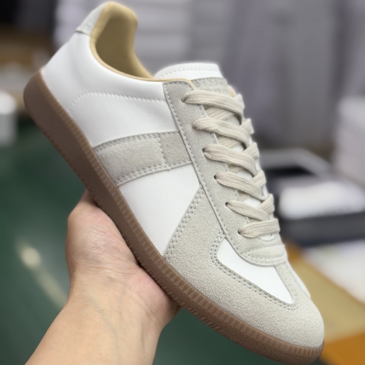 MM6 Margiela idman ayaqqabısı - kişi və qadın üçün ağ ayaqqabı