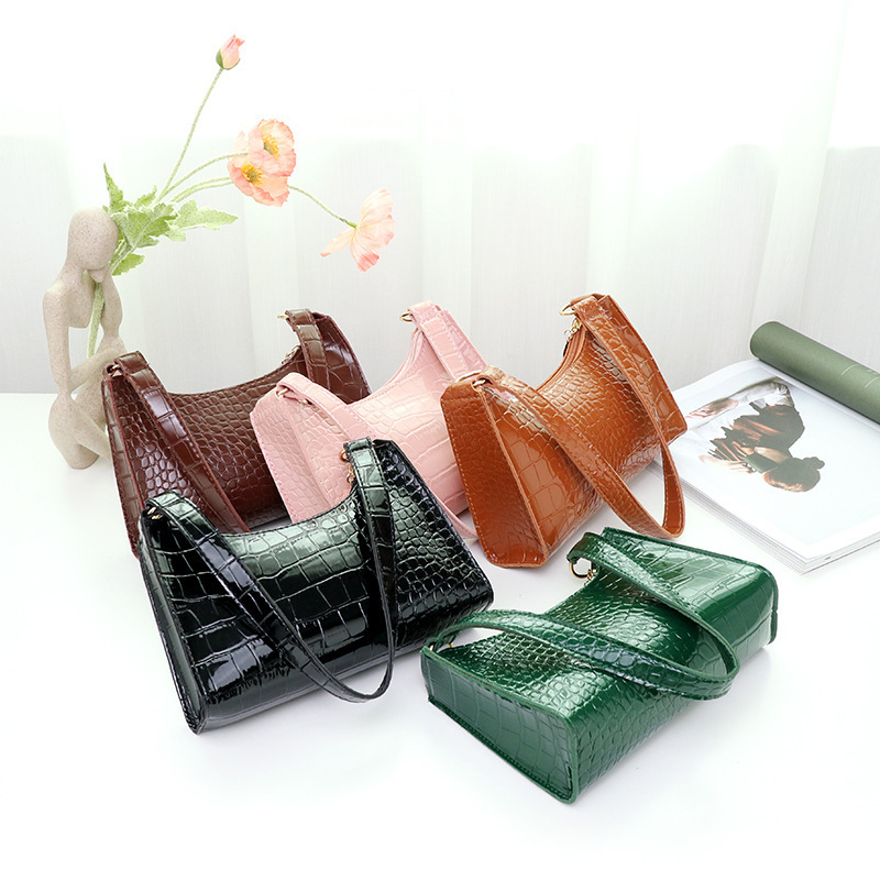 Bolsas de brazo con patrón de cocodrilo 2024 bolsas de mano de damas de comercio exterior bolsas de mujer al por mayor bolsas de mano casuales de moda