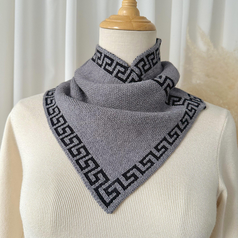 Nueva moda todo partido houndstooth bufanda de punto bufanda de las mujeres otoño y el invierno engrosado cuello cálido protección de cuello de triángulo bufanda
