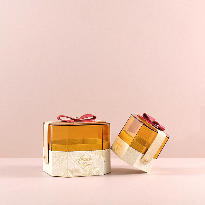 Gift box, 2023