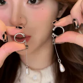 耳环;项链;耳钉