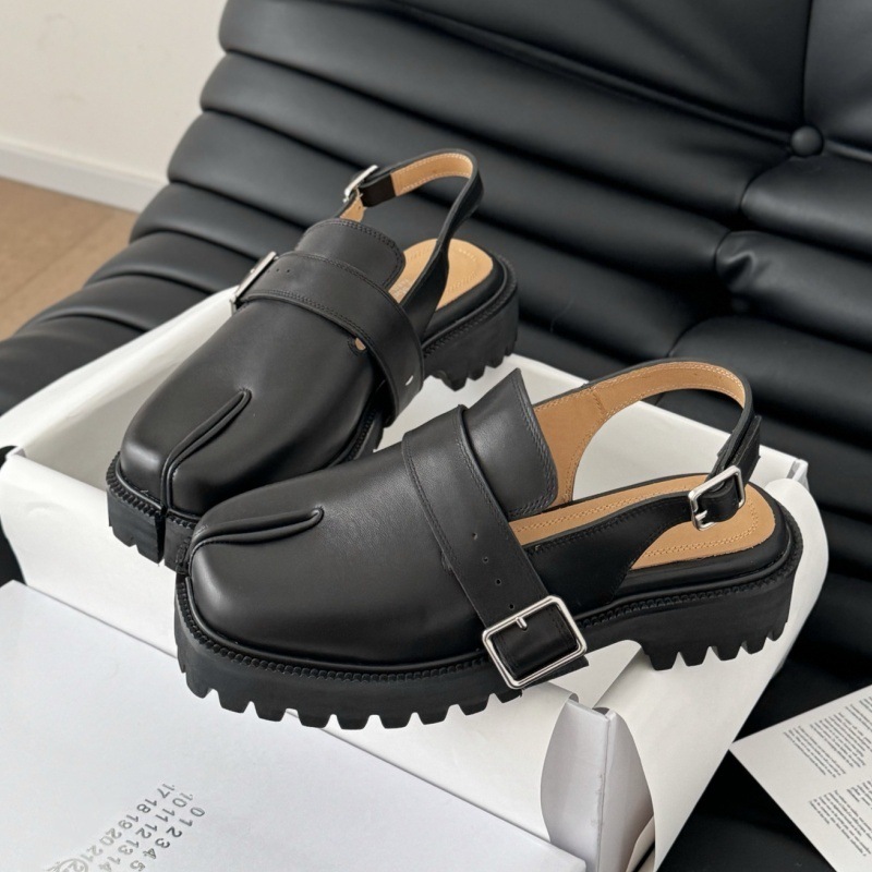 2025新款厚底tabi分趾鞋女英伦风马蹄真皮猪蹄一字带小羊皮鞋乐福