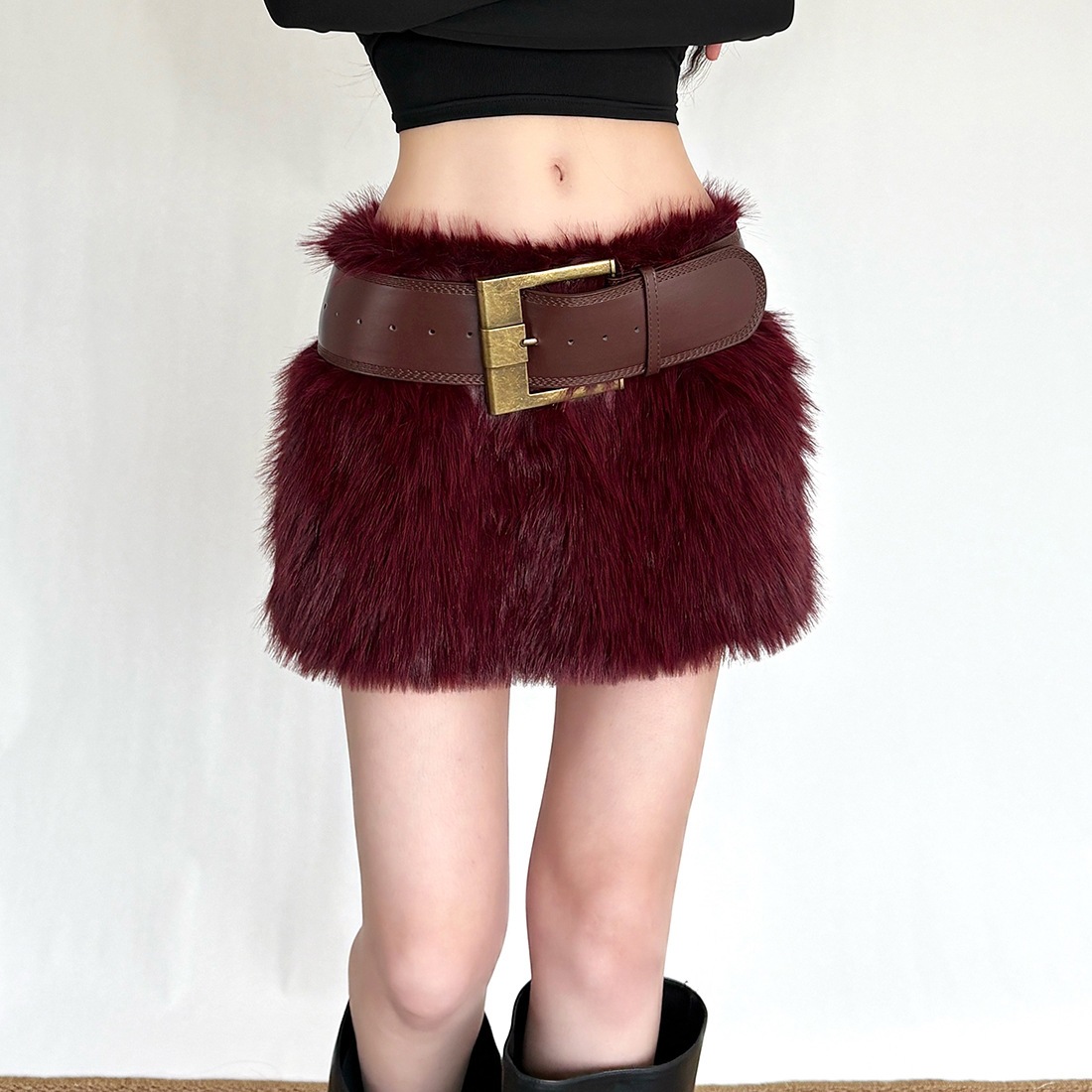 European and American 2025 Autumn and Winter Sexy Plush Solid Color High-Waisted Slim-Fit Hot Girl Plush Skirt with Solid Color Belt Women's Clothing
