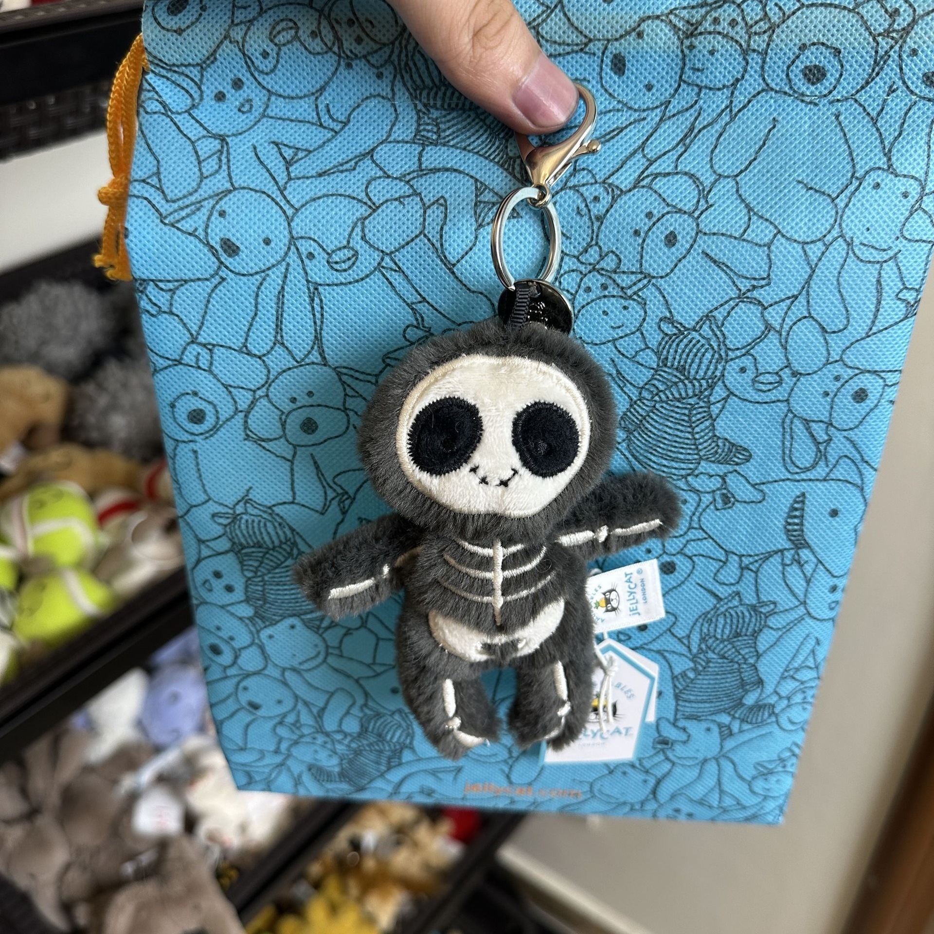 Skull pendant