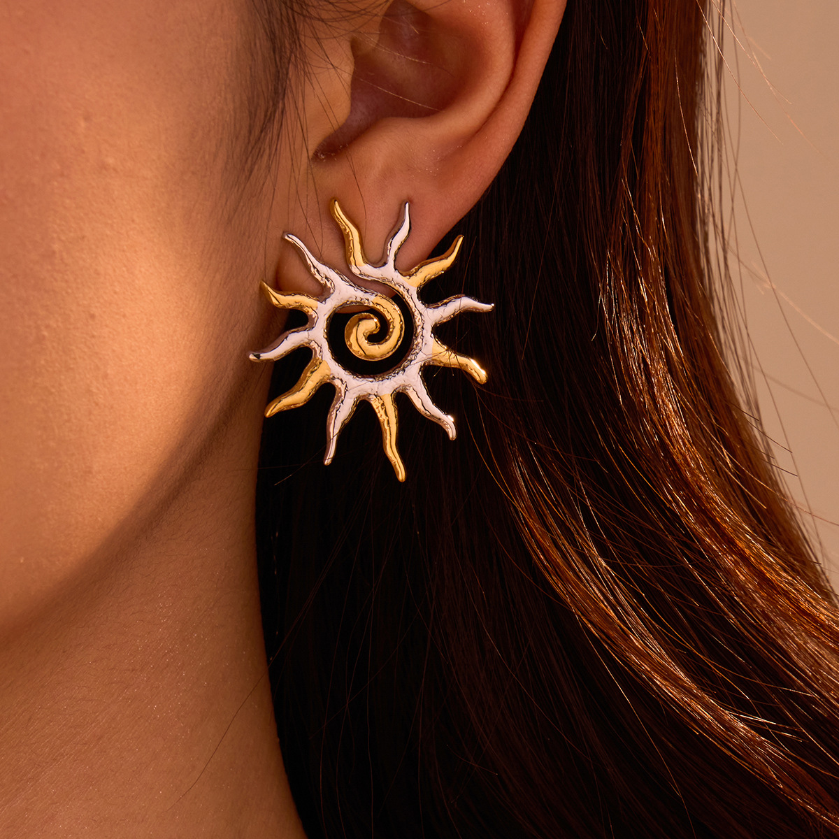 9g Weight 0.03µm-0.05µm Gold Plating Thickness PVD Coated Gold Plating Process 304 Stainless Steel Ear Needle Material Real Gold Plated Plating Material Ear Studs Classification 1 Pair Quantity PVD Coated Real Gold Plated Sunflower 304 Stainless Steel Vintage Style Classic Style Waterproof Non Tarnish Ear Studs