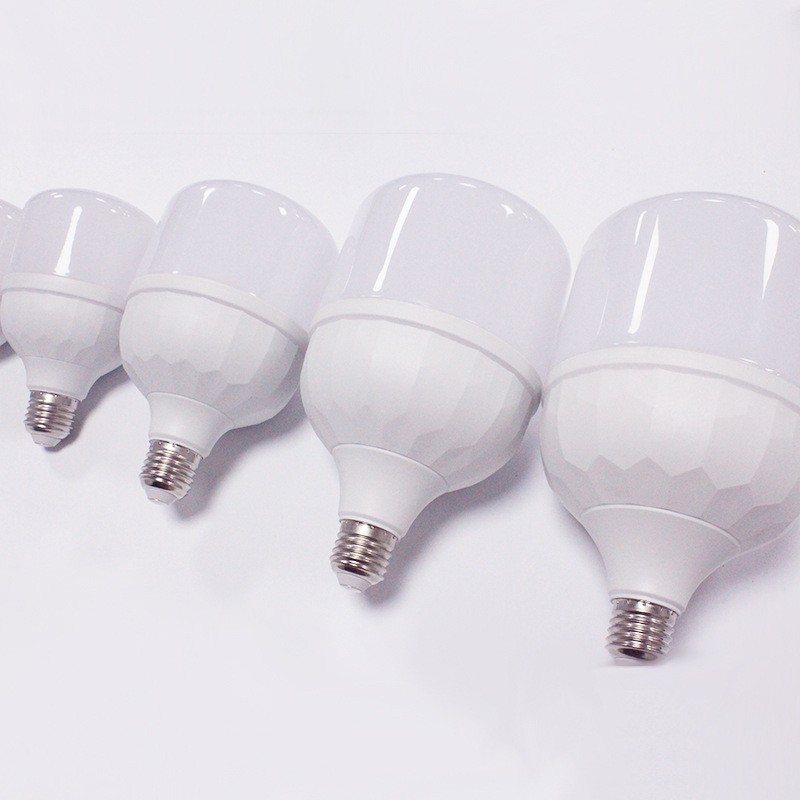 lámpara de aluminio de plástico LED doméstica E27 tornillo de ahorro de energía iluminación super brillante de alta potencia fábrica almacén lámpara de lámpara de luz blanca