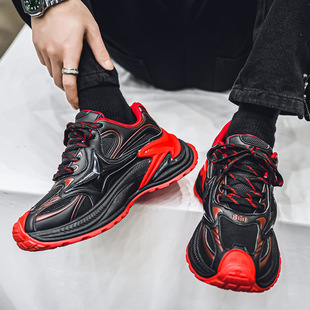 �¿����ܲ�Ь��������ͨ����Ь͸��͹����e�\�ӳ����ϵ�Ь��