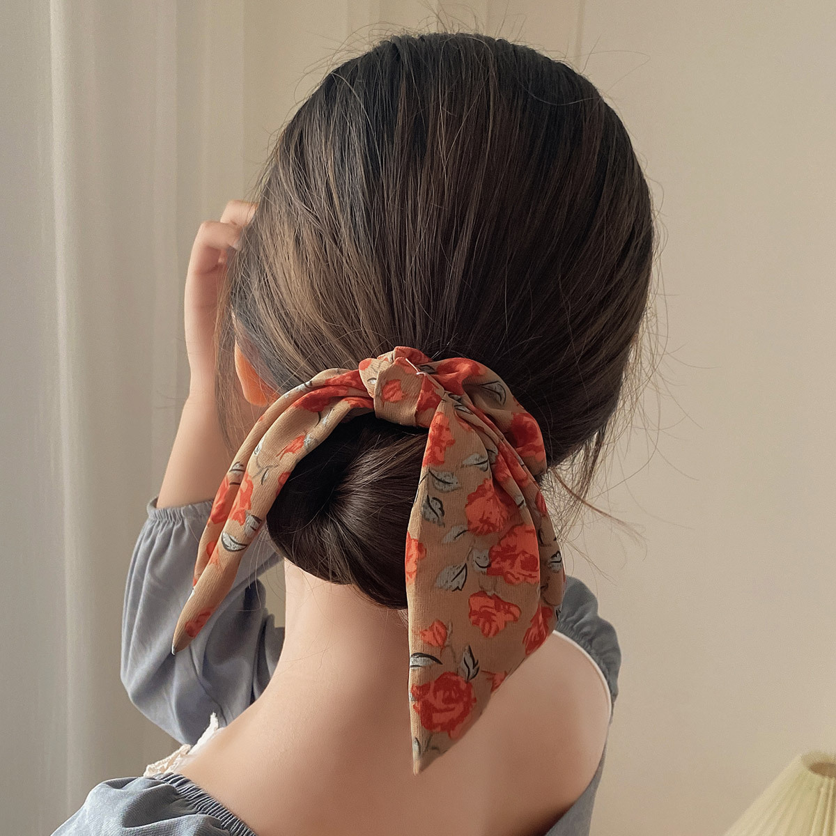 Pequeña bufandas de seda para el cabello de verano para mujeres bufandas de primavera red red de cabello nueva cinta francesa retro delgada cuerda de marea correa flotante