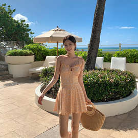 源头工厂黄色碎花小清晰保守吊带聚拢紧身显瘦裙裤式温泉连体泳衣