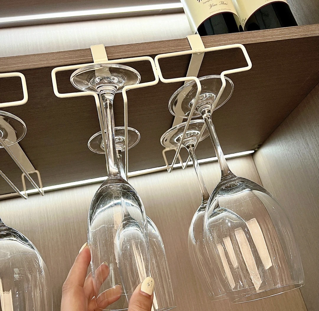 Japanese-style cabinet wine glass rack without punching, upside-down drain glass rack, hanging wine glass hanging cup rack