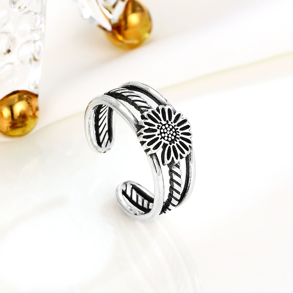 Retro ring, universal accessory solar-powered, silver 925 sample, flowered