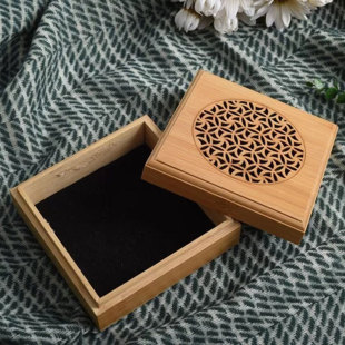 �U����ľ�м���ľ�|�P���ռ{�� ����U����޹�� ľ�|����t