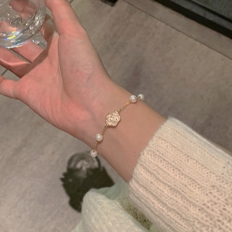 Fashion Flower Copper Pearl Inlay Zircon Bracelets 1 Piece