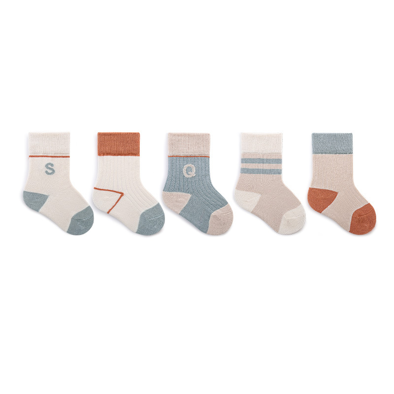 Calcetines para niños 2023 primavera nuevos calcetines para bebés estilo universitario de estudiante a rayas color a juego para niños y niñas calcetines de media pantorrilla