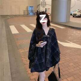 小香风黑色中长款格子毛呢外套女秋冬宽松百搭小个子斗篷披肩大衣