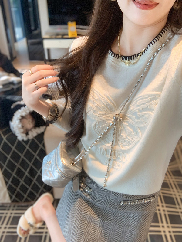 鱼兔子的兔子 慵懒风蝴蝶针织上衣女春秋新款宽松内搭毛衣打底衫|undefined