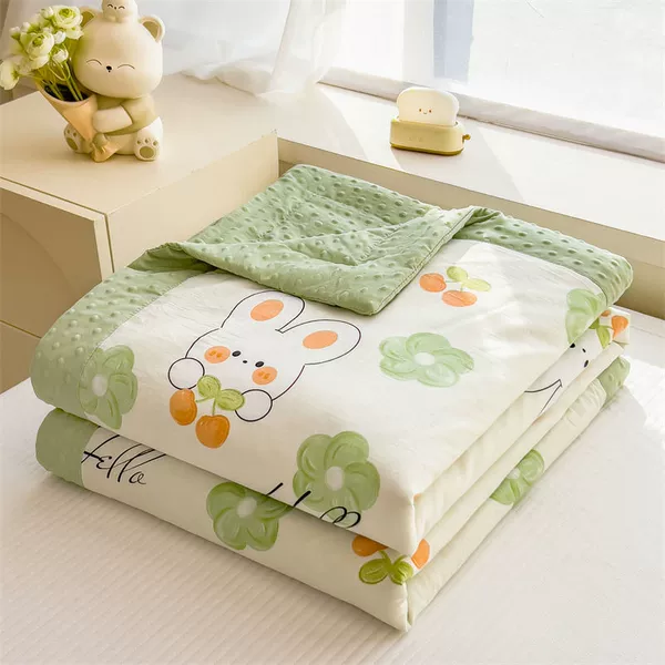 Beebing rabbit--Class A double-layer yarn bean quilt--