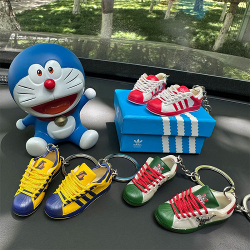 NBA Team Shoe Mold Keychain: James, Curry, Irving Boots Key Pendant Accessories—Adidas Shoe Model