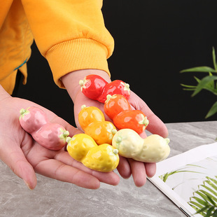 Japanese-style Ceramic Cute Fruit Ornaments Strawberry Chopsticks Rack Hand-painted Underglaze Color Chopsticks Pillow Chopsticks Rack Household Hotel Table