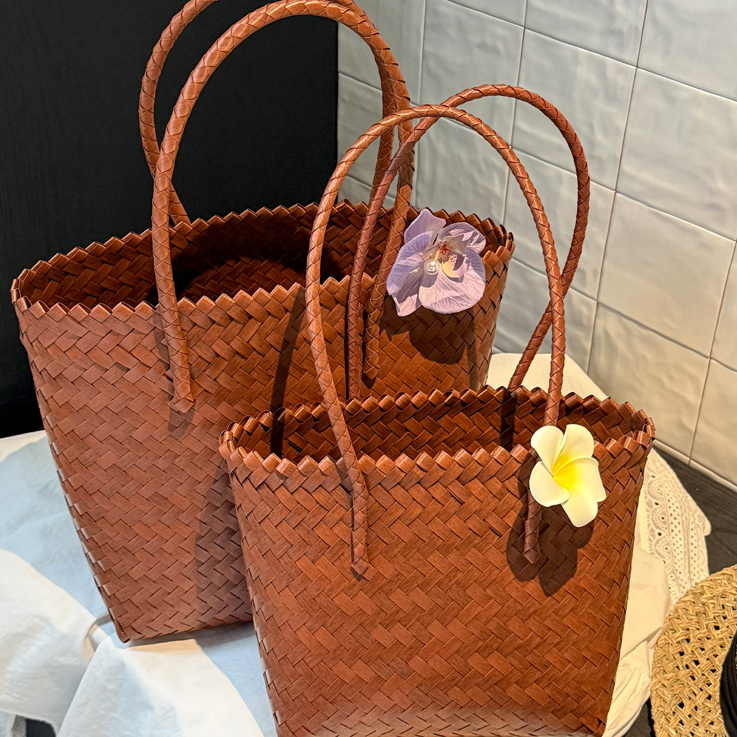 Woven Rattan Shoulder Bag With Leather Trim Handmade Natural Style_voghion.com