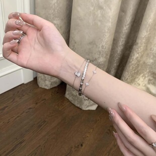 �й����X�L�׽�ɫ���J���Ů������аٴ����CС���OӋ�߼������