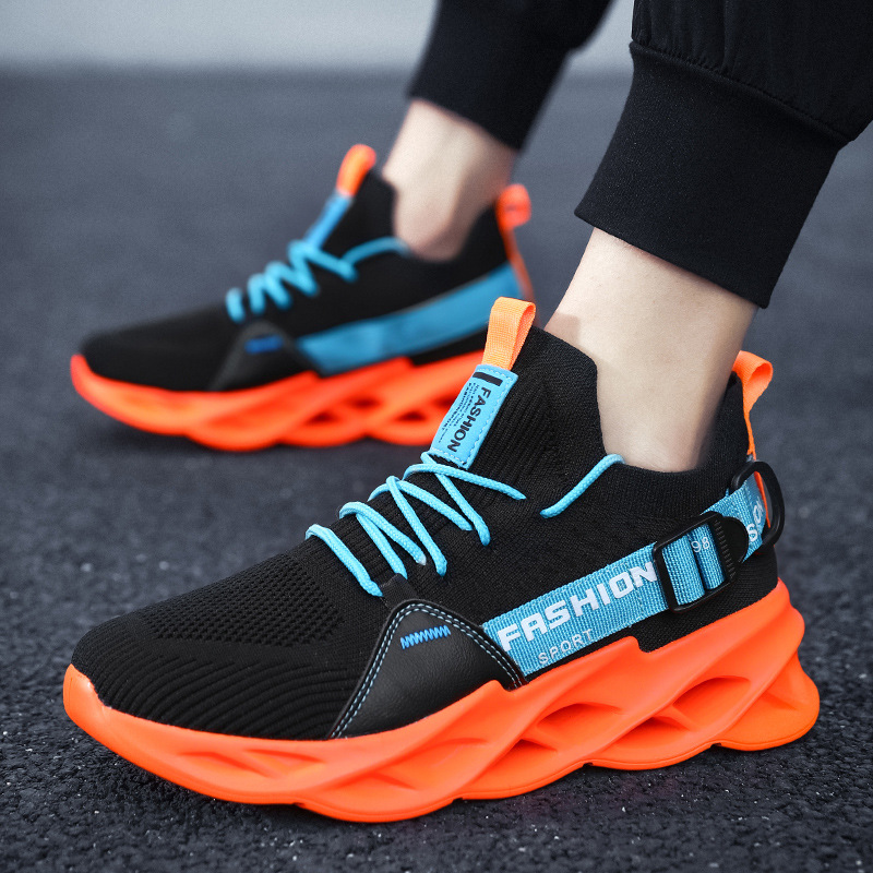 Grenzüberschreitende Laufschuhe für Paare in Größe 46 mit leichter Dämpfung, bequemer, fliegender, gewebter, atmungsaktiver weißer Schuh, lässiger Mesh-Sportschuh_voghion.com